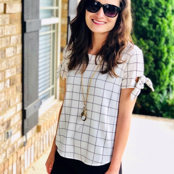 Boutique Tops - Window pane grid print tie sleeve top